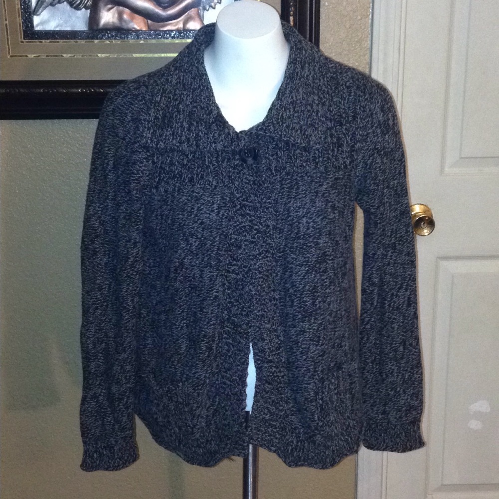 $2/10 sale item  APT. 9 sweater